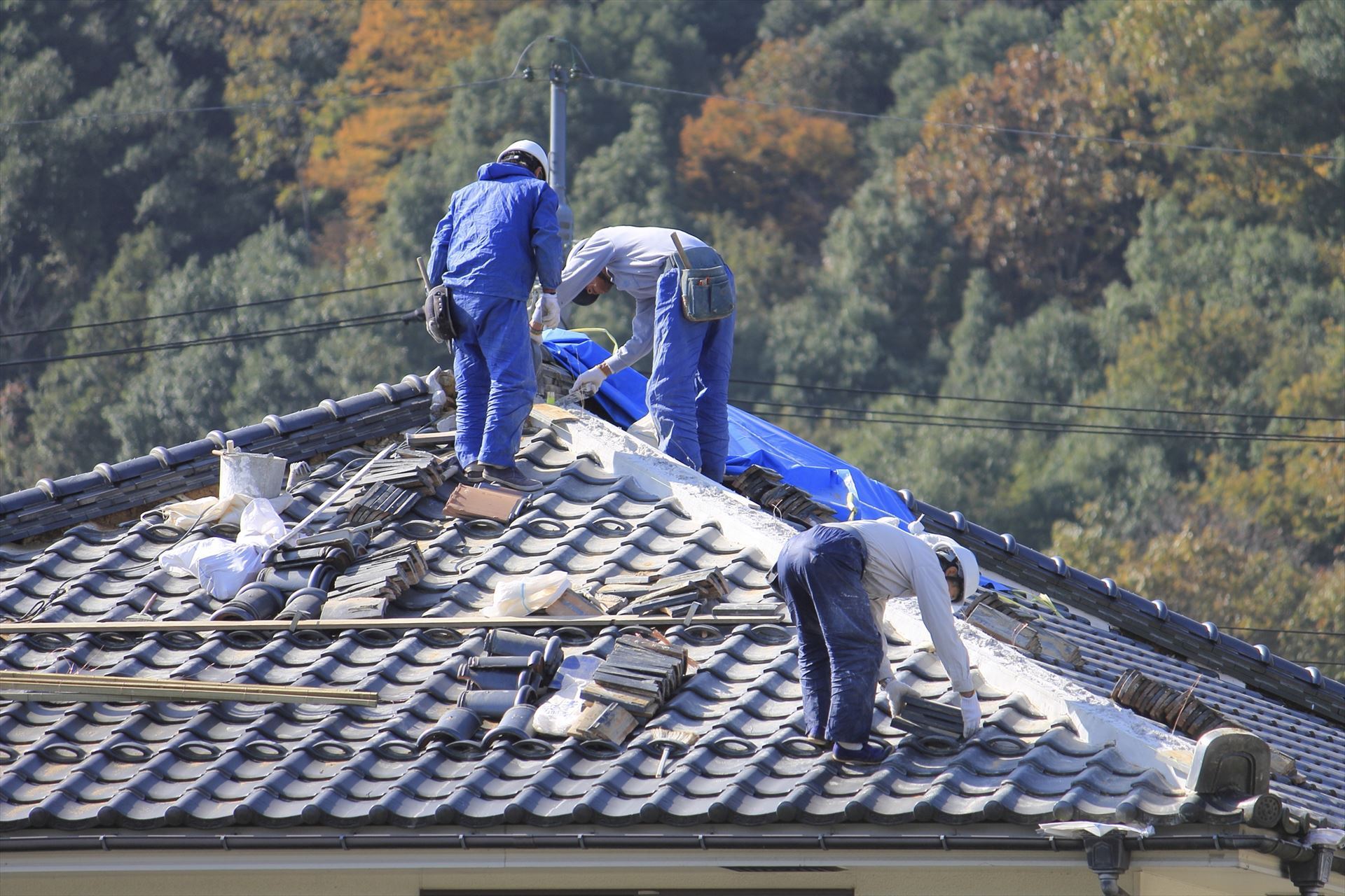 瓦屋根工事も歓迎 | 石川周辺のリフォームなら三井工業